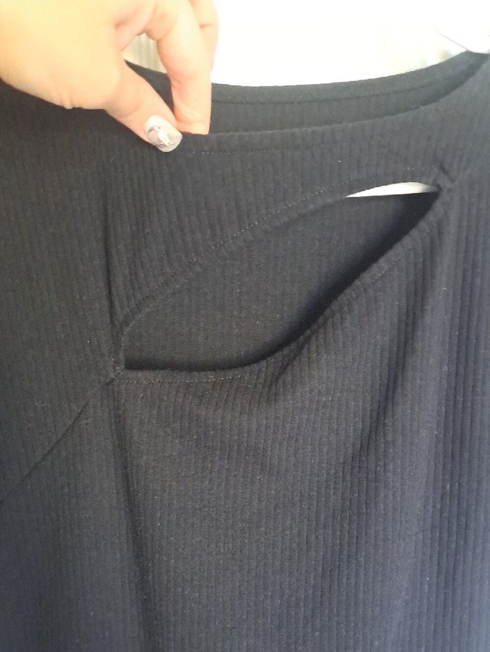 GAP Black Short Sleeve Ribbed Crewneck Top - Picture 4 of 5
